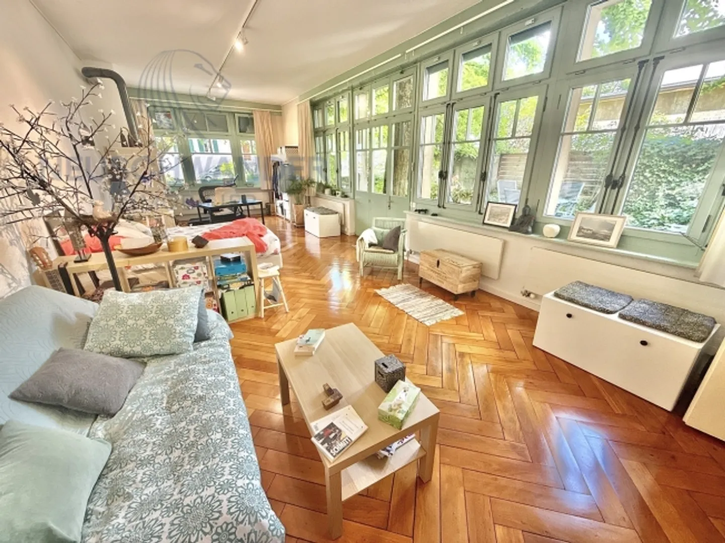 Unica passerella tra due edifici nel centro storico con giardino - Foto 4 di 20