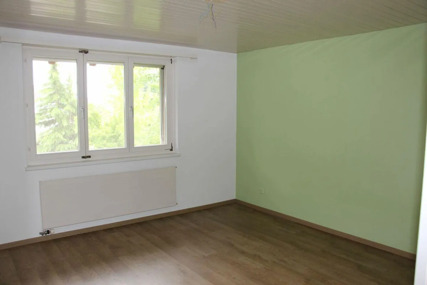 Maison individuelle de 8,5 pièces avec un vaste espace extérieur à Mattwil - Photo 15 sur 20