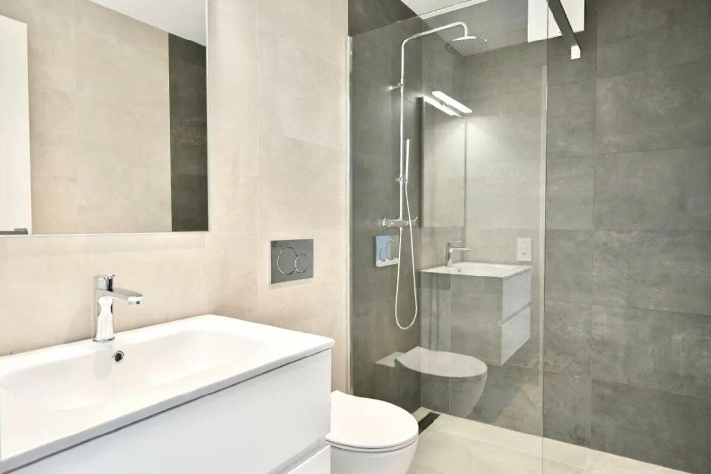 Penthouse with large terraces in new Residence - Photo 8 of 11