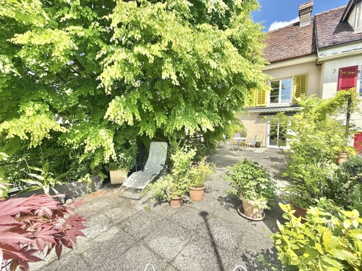 Unica passerella tra due edifici nel centro storico con giardino - Foto 13 di 20