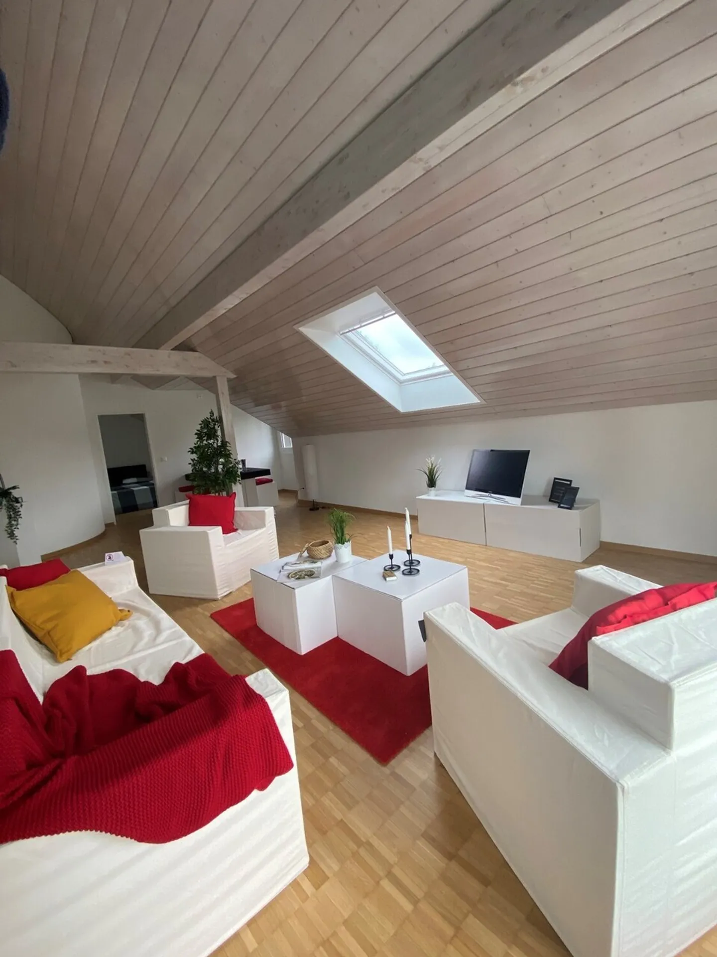 Au-dessus des toits de Kirchberg / Promotion de printemps 1 mois gratuit! - Photo 4 sur 12