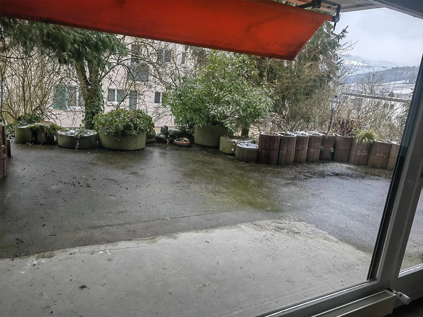 First rental after renovation 2-room ground floor apartment with terrace - Photo 8 of 14