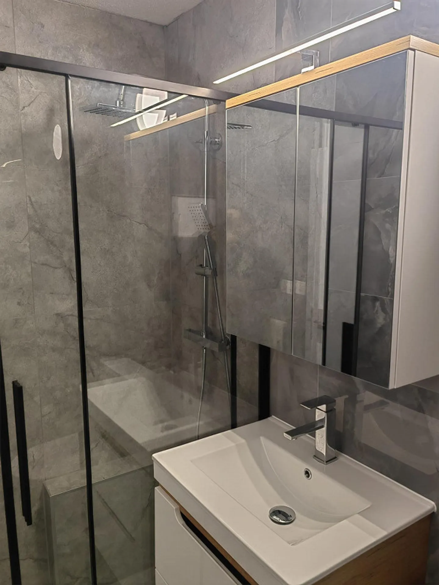 First rental after renovation 2-room ground floor apartment with terrace - Photo 7 of 14