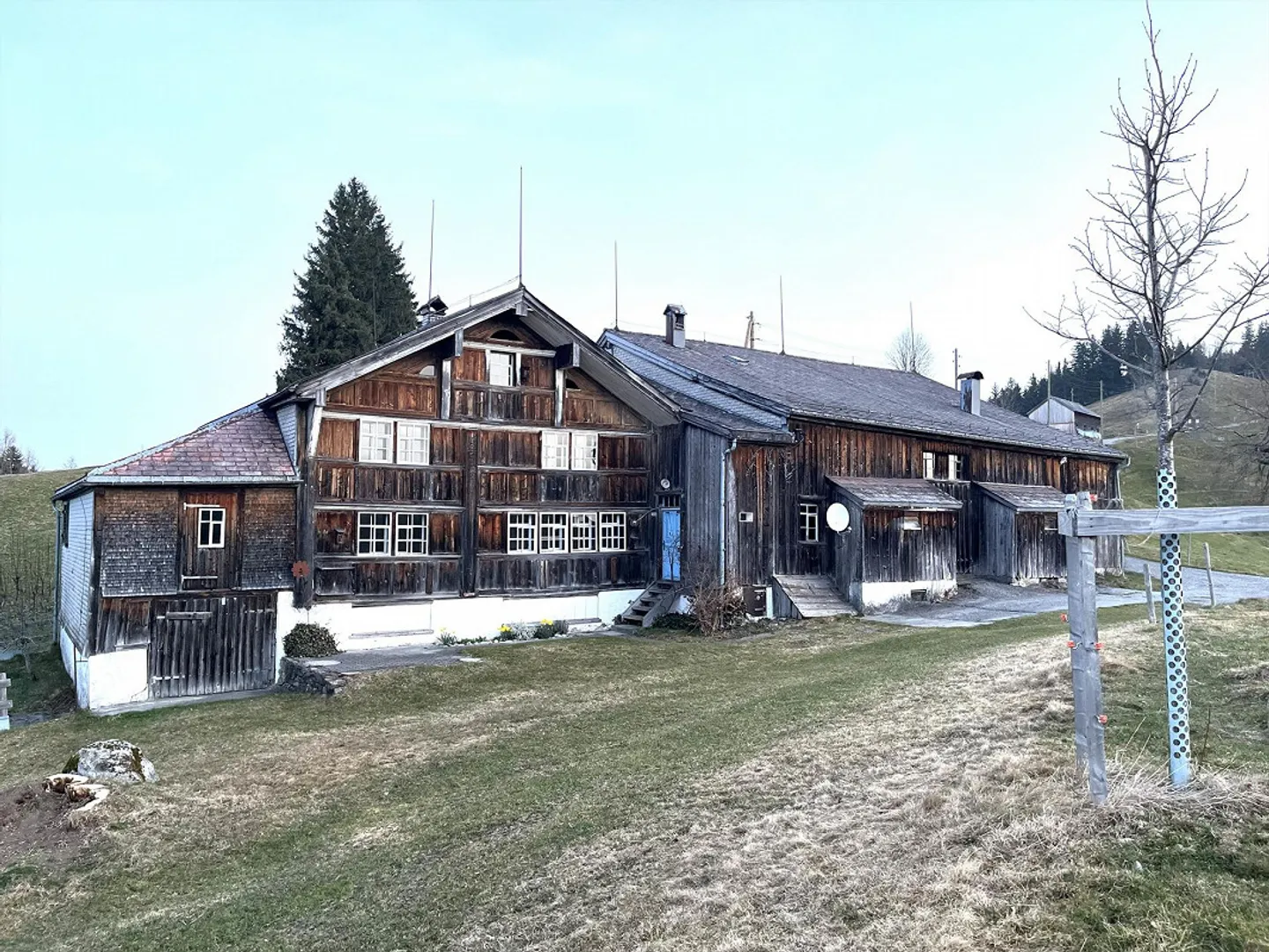 Vivre au-dessus de la mer de brouillard : Charmante ferme à louer au Gäbris - Photo 1 sur 5