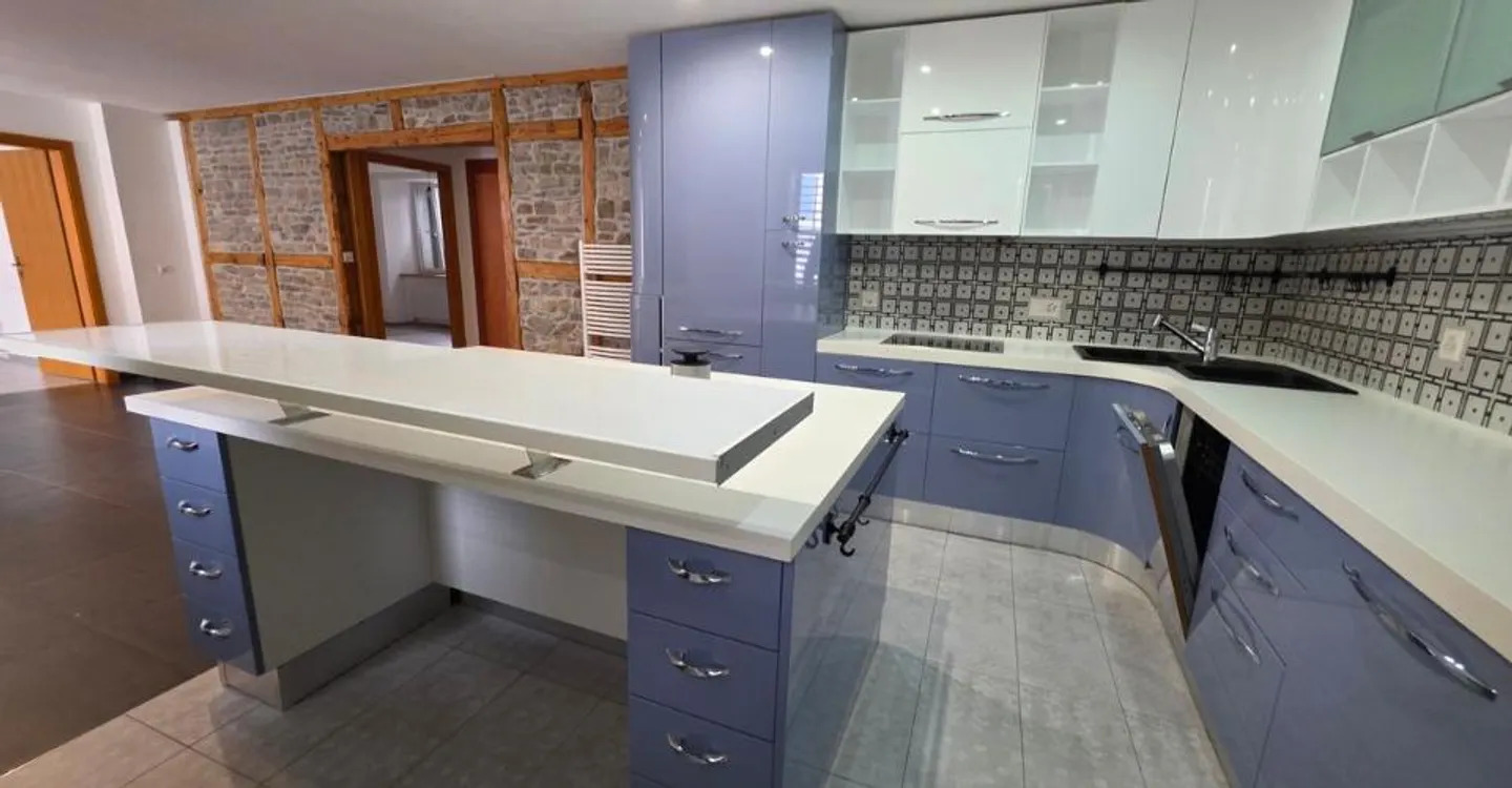 Maison jumelée composée de 5 appartements entièrement rénovés - Photo 8 of 12