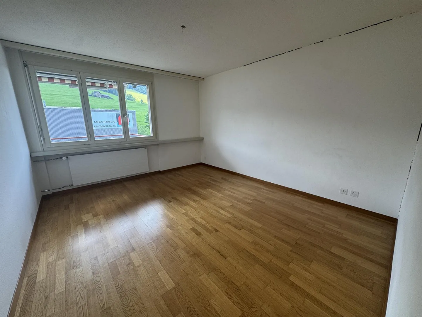 Appartamento affascinante 3.5 stanze con balcone a Degersheim - Foto 5 di 8