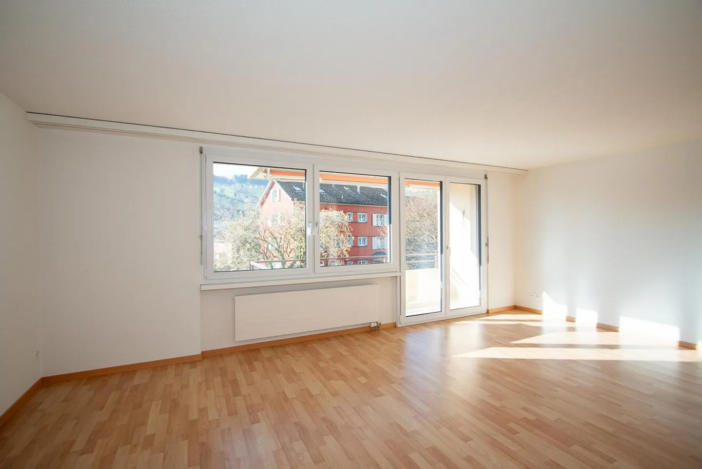 Bright and spacious apartment with balcony and panoramic view in Thal - Photo 3 of 13