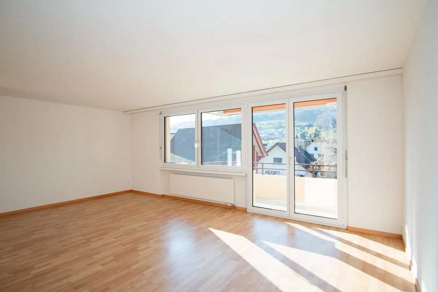 Bright and spacious apartment with balcony and panoramic view in Thal - Photo 4 of 13