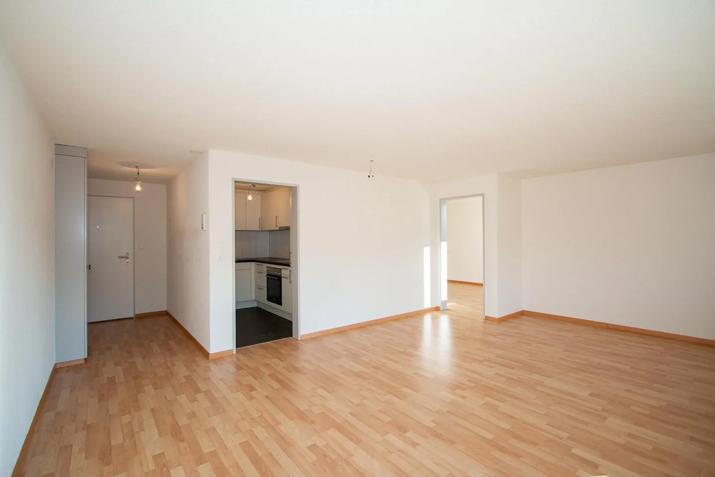 Bright and spacious apartment with balcony and panoramic view in Thal - Photo 5 of 13