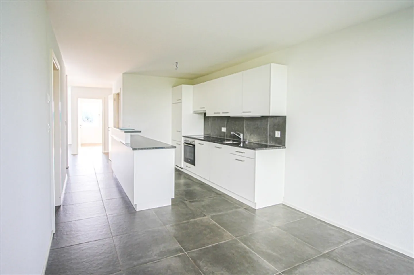 «Moderne 3.5 Zimmerwohnung mit Terrasse
Tiefgarage - Aufzug» - Foto 4 von 15