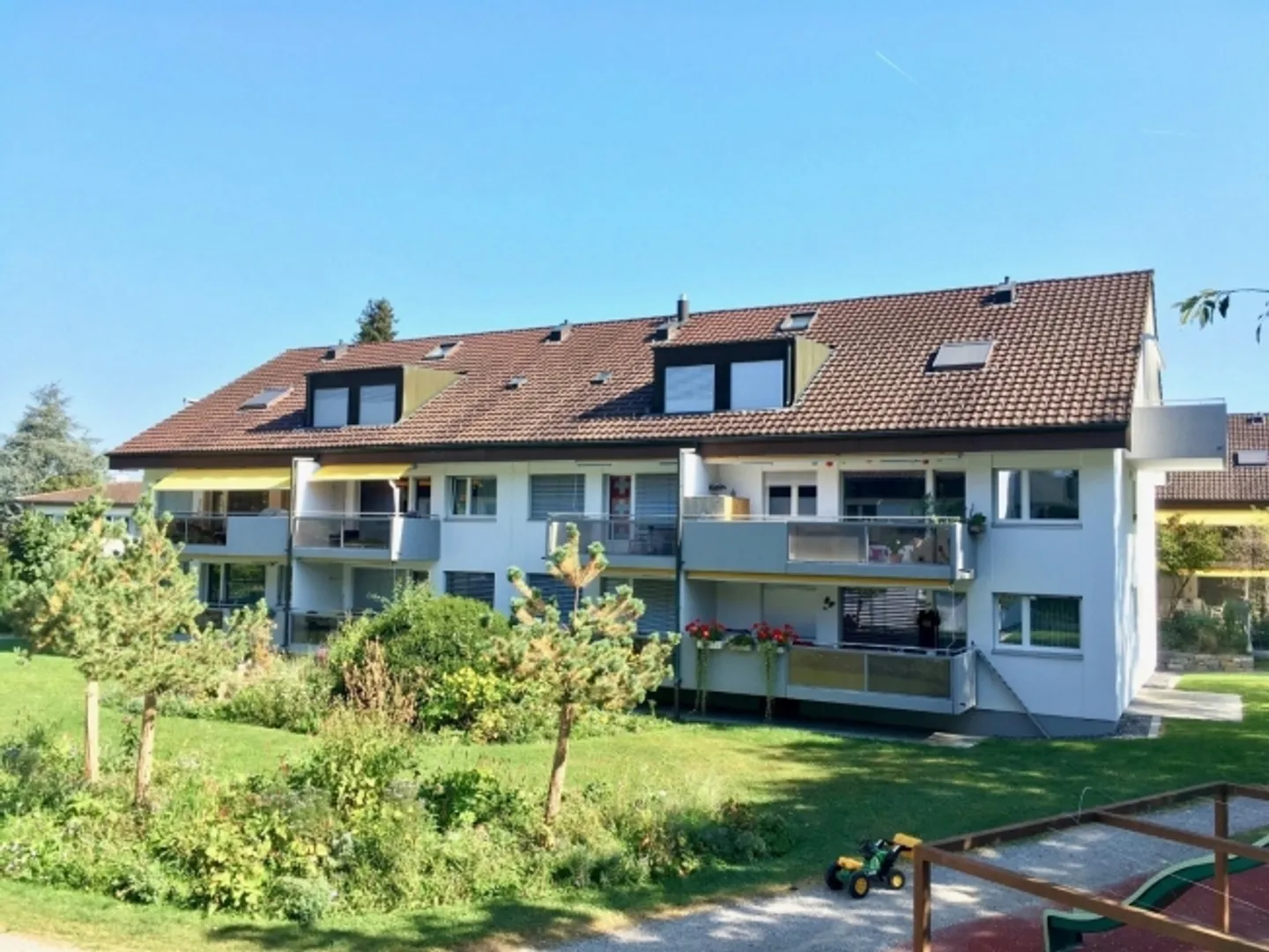 4.5 Z-W à 106 m² dans le grenier - Photo 1 sur 13