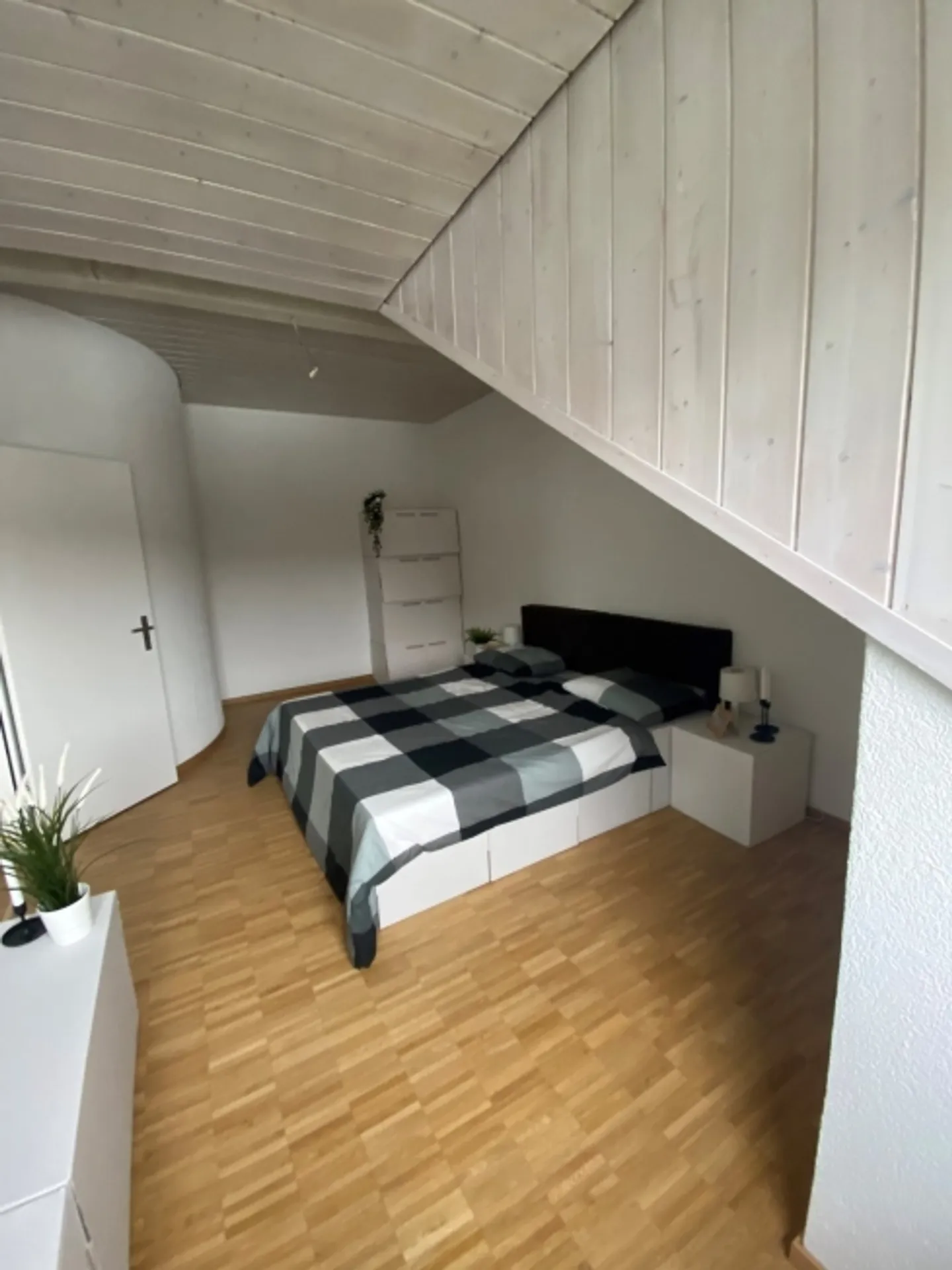 4.5 Z-W à 106 m² dans le grenier - Photo 9 sur 13