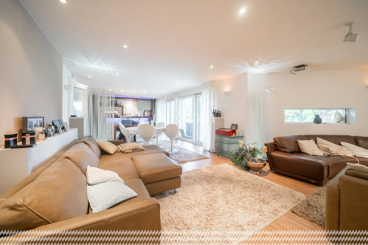 Magnifique Villa avec Vue sur le Lac - Photo 8 sur 9