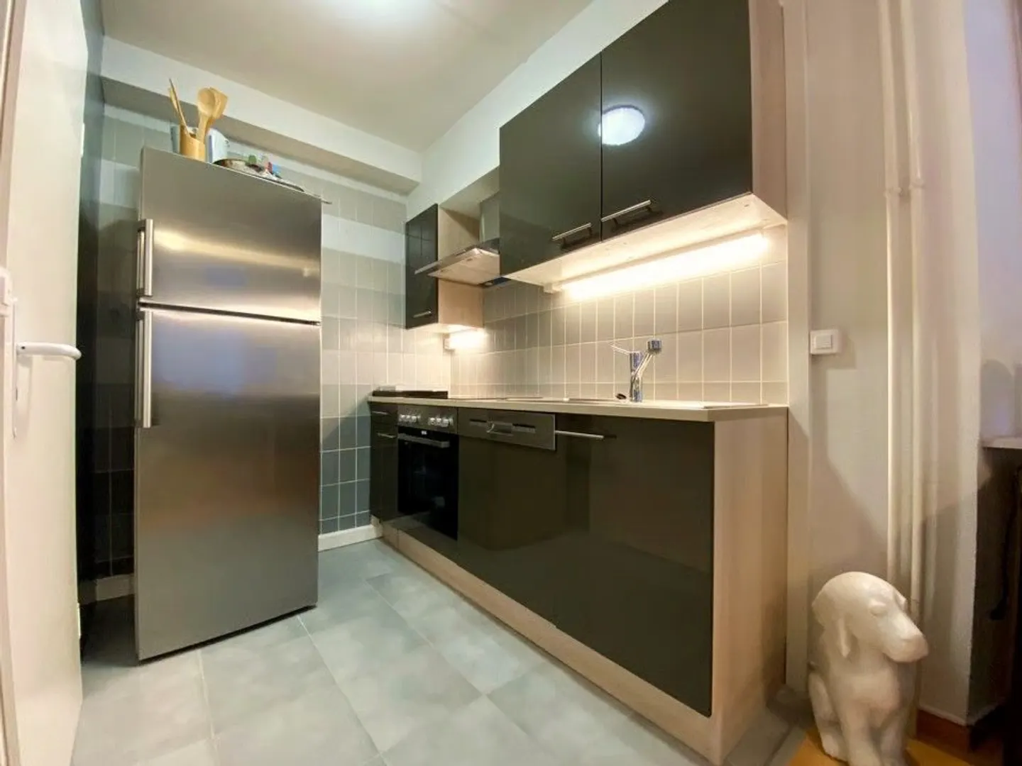 Superb furnished studio // Downtown Nyon - Photo 3 of 4