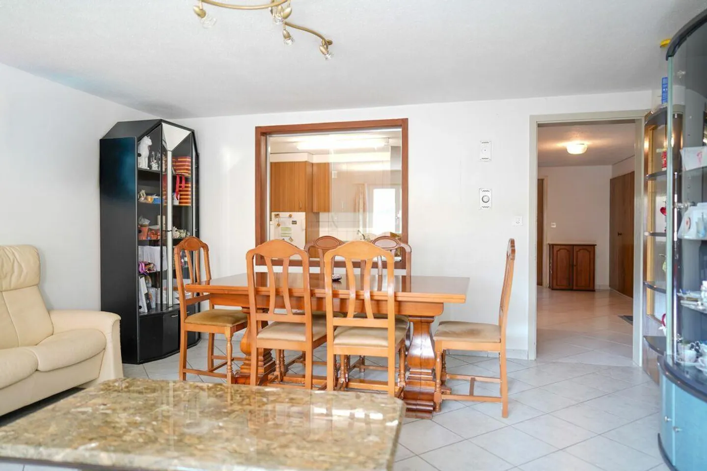 Compact 3-room apartment - centrally located in Schwanden - Photo 3 of 10