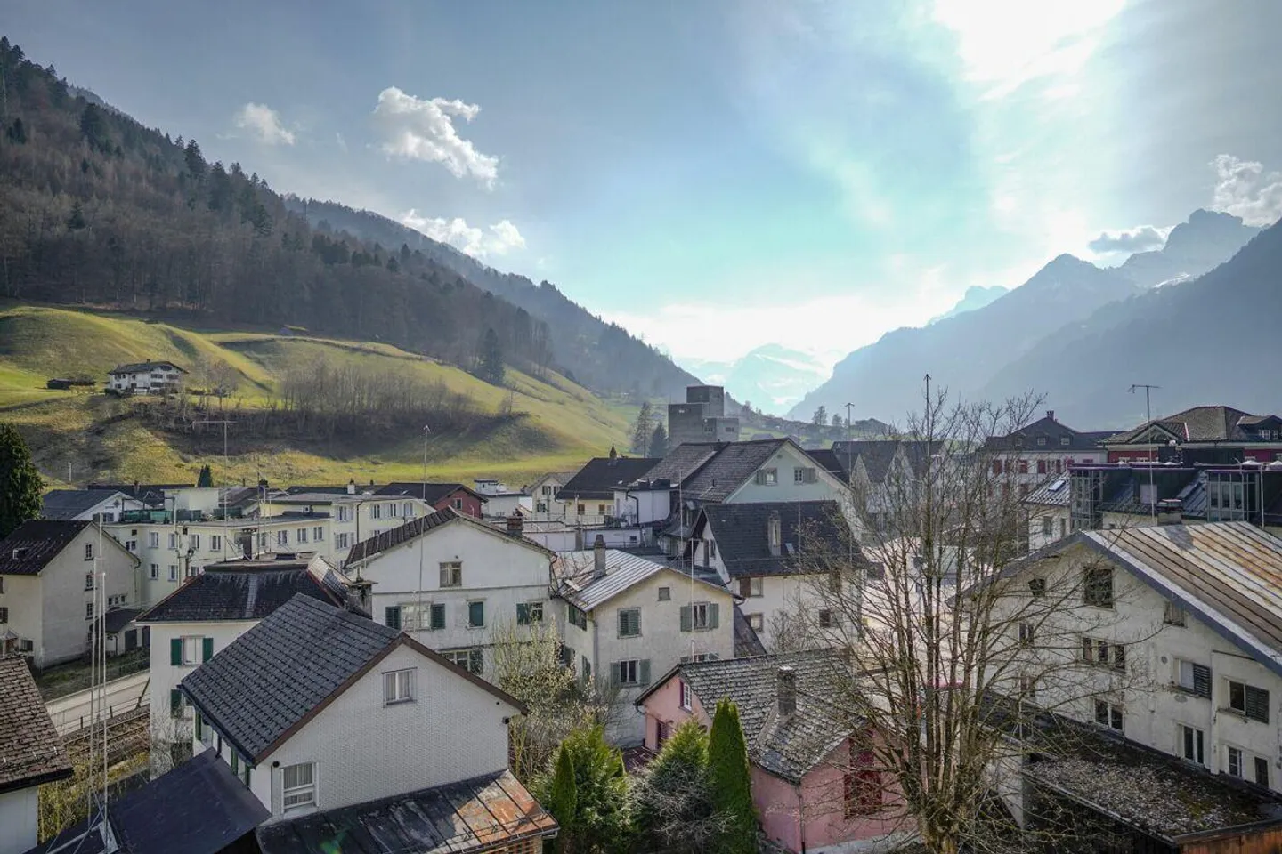 Compact 3-room apartment - centrally located in Schwanden - Photo 10 of 10