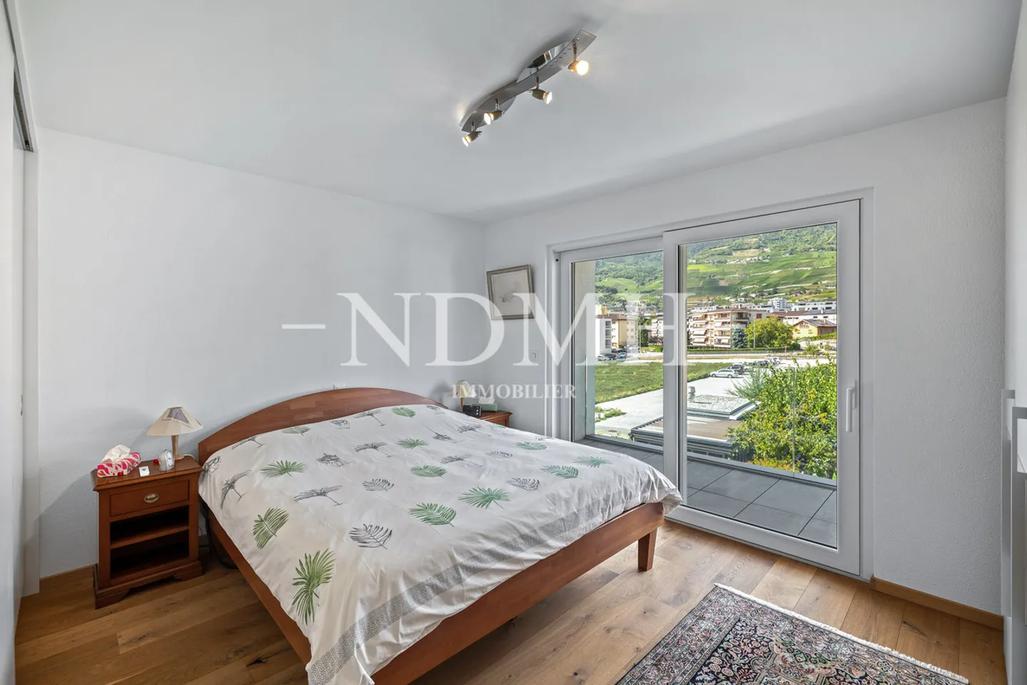 Spacious Apartment with Terraces - Photo 6 of 14