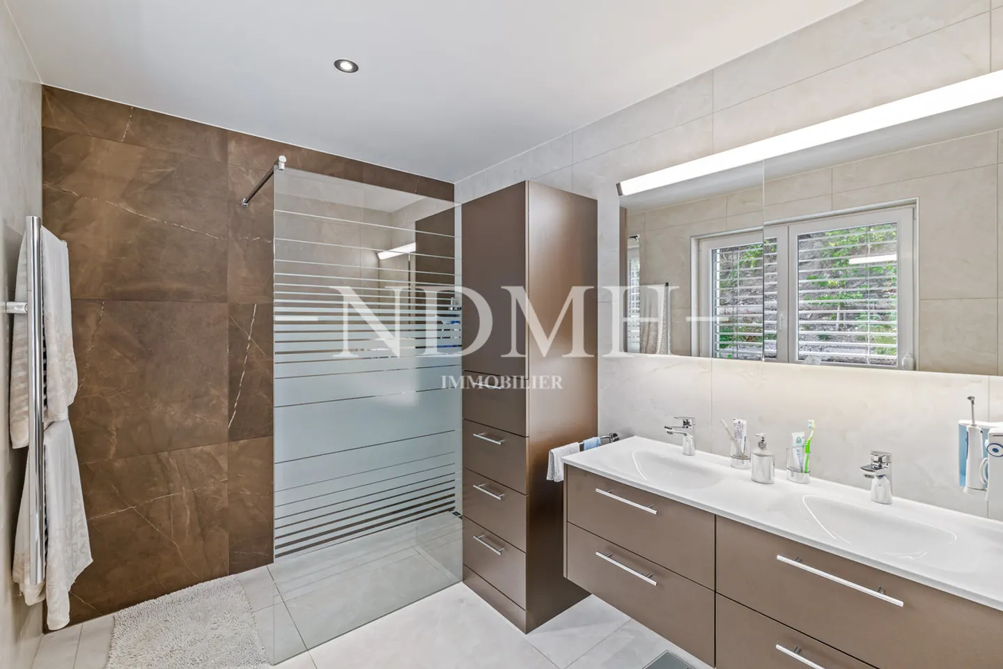 Spacious Apartment with Terraces - Photo 9 of 14