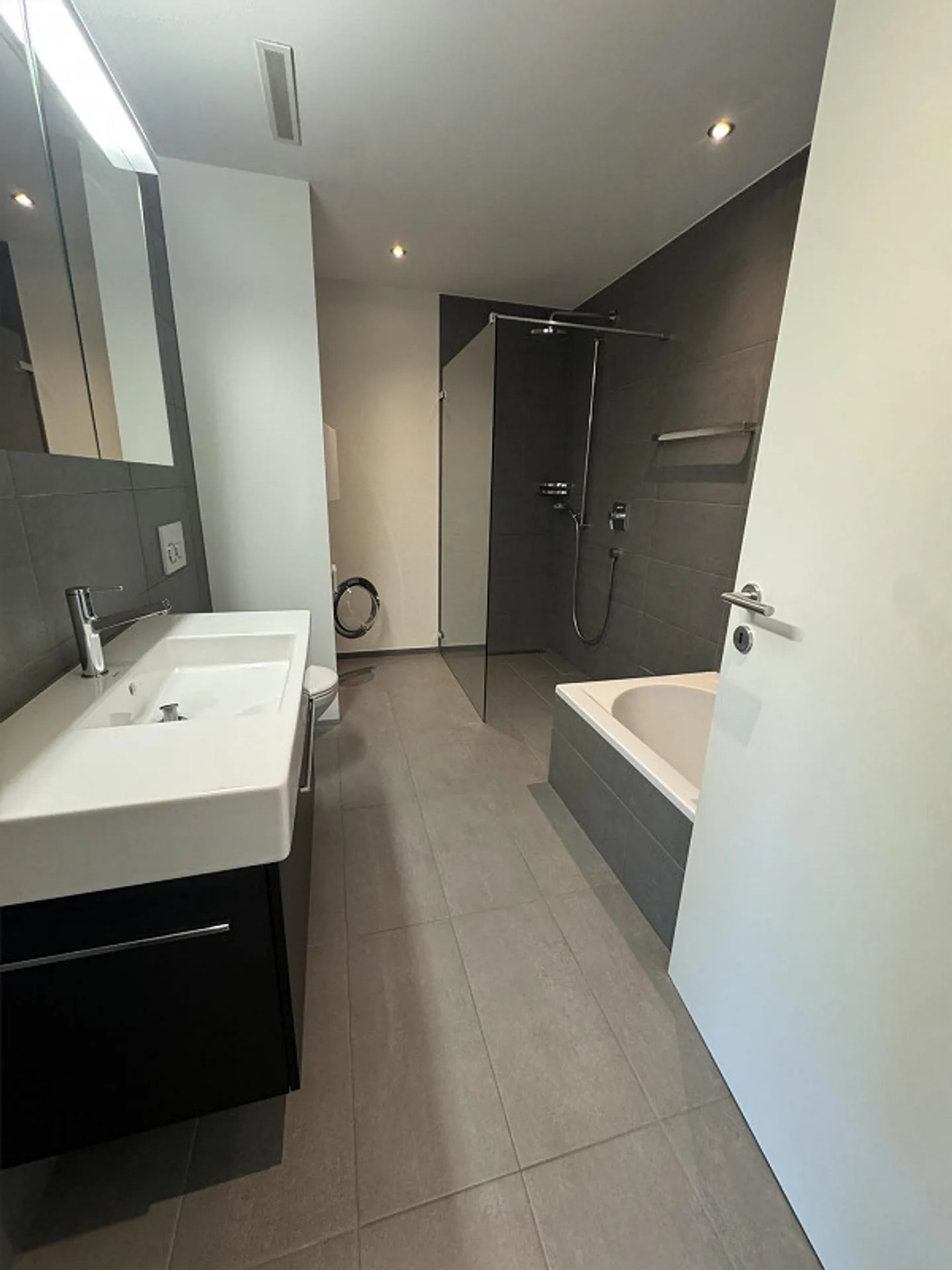 Helle 3.5 Zimmer Wohnung mit Bergsicht - Foto 8 von 16