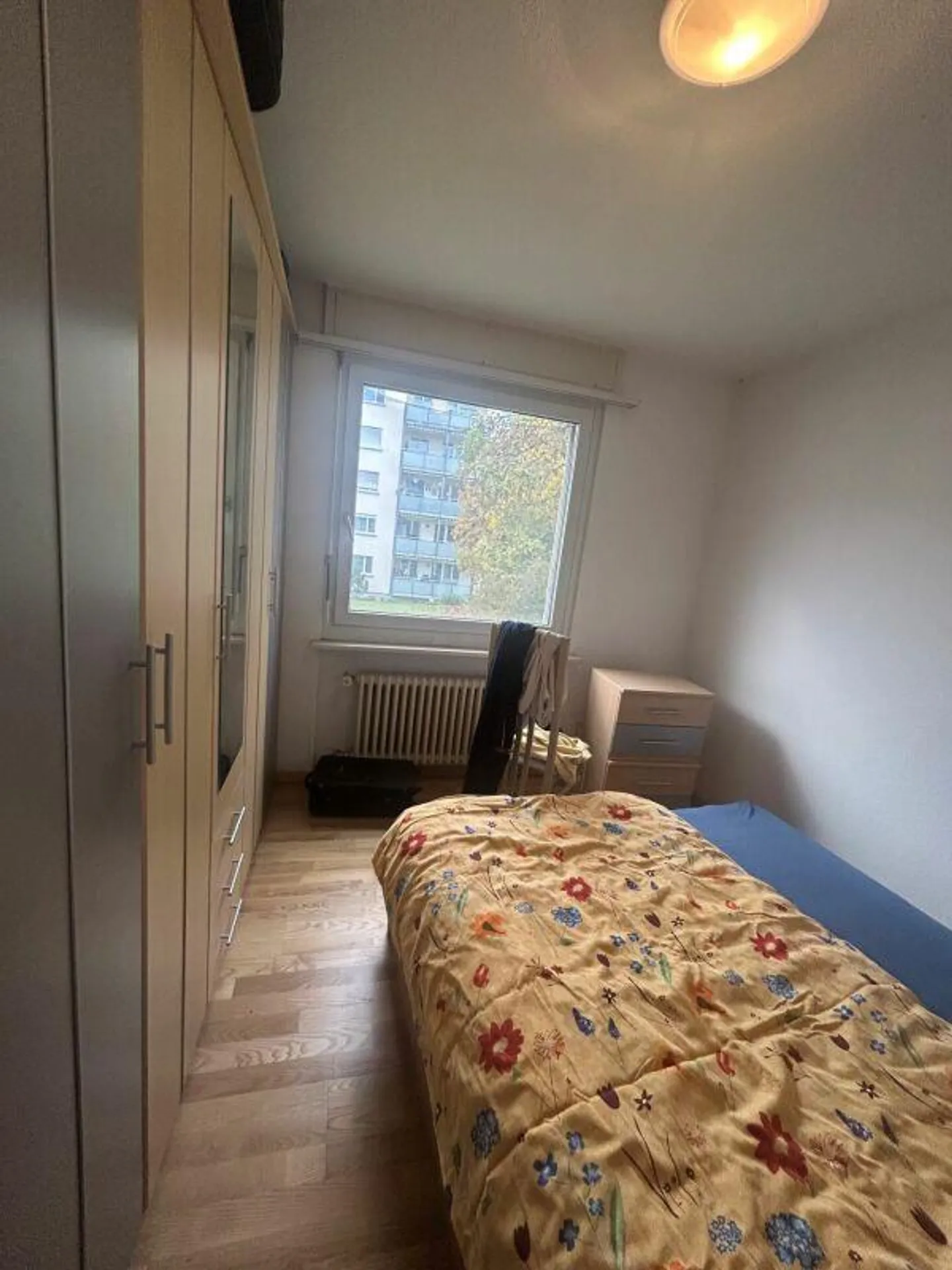 Appartement simple dans un quartier calme - Photo 5 sur 8