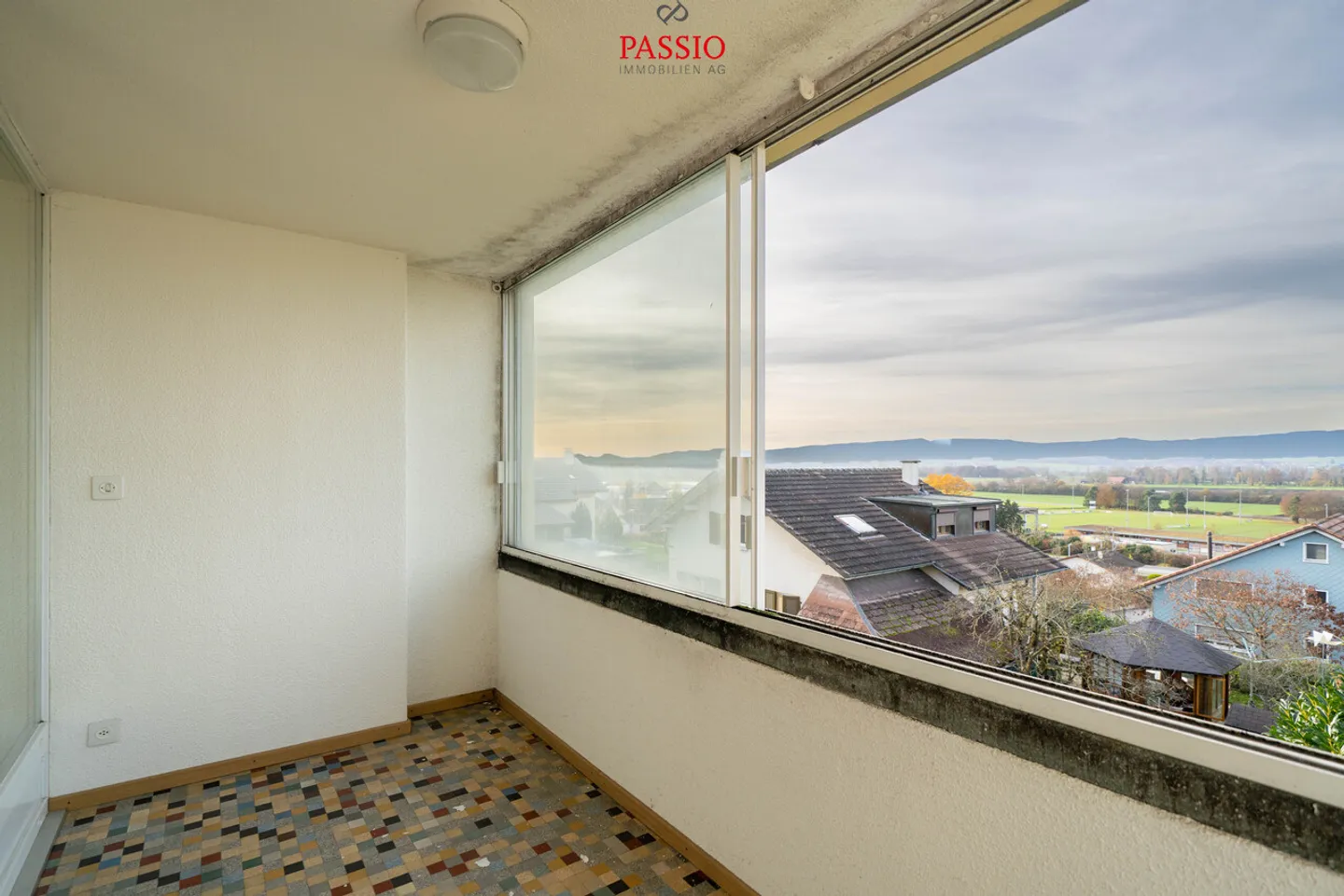 Haus mit 6,5 Zimmern und enormem Grundstück sowie atemberaubendem Blick - Foto 6 von 29