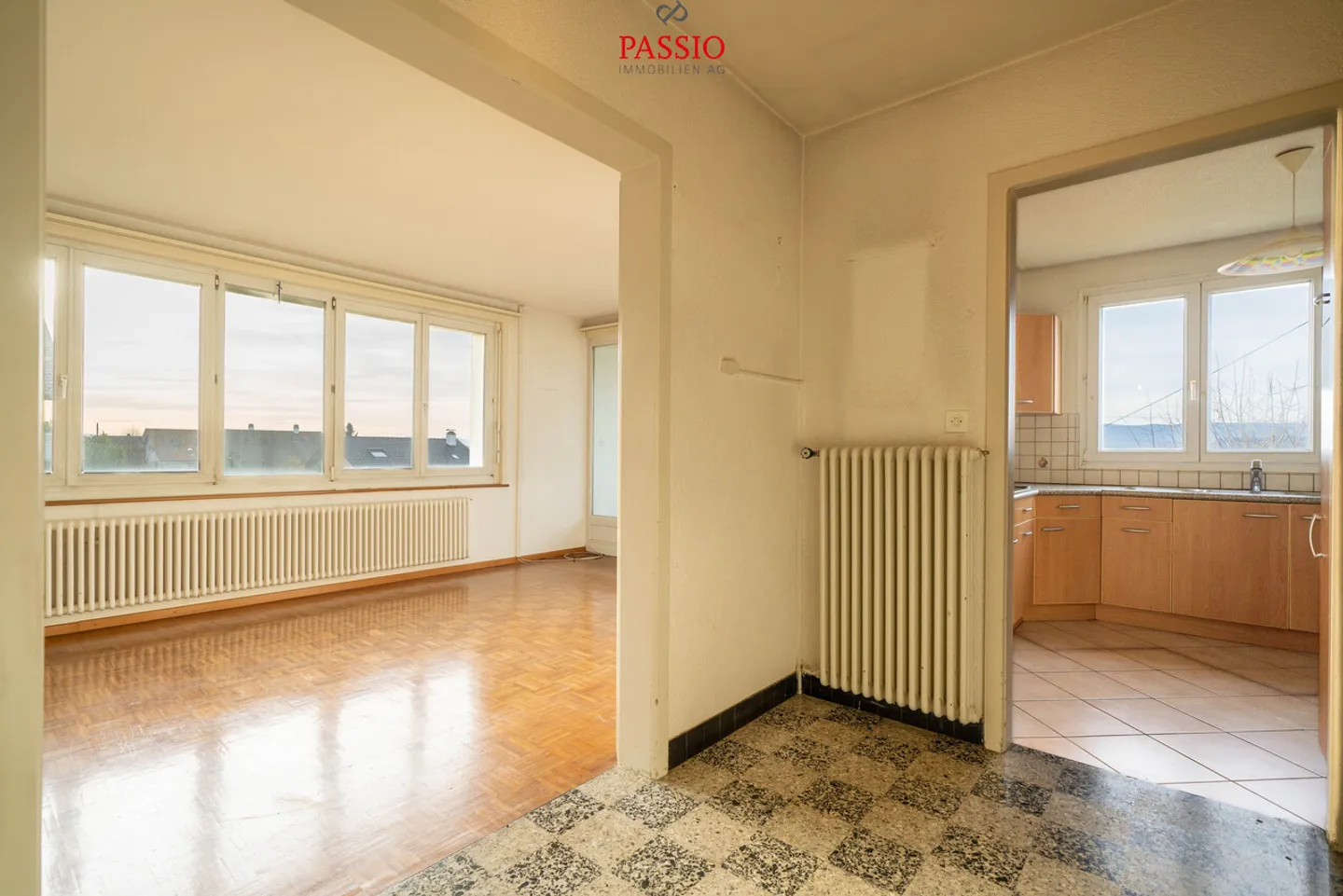 Haus mit 6,5 Zimmern und enormem Grundstück sowie atemberaubendem Blick - Foto 7 von 29