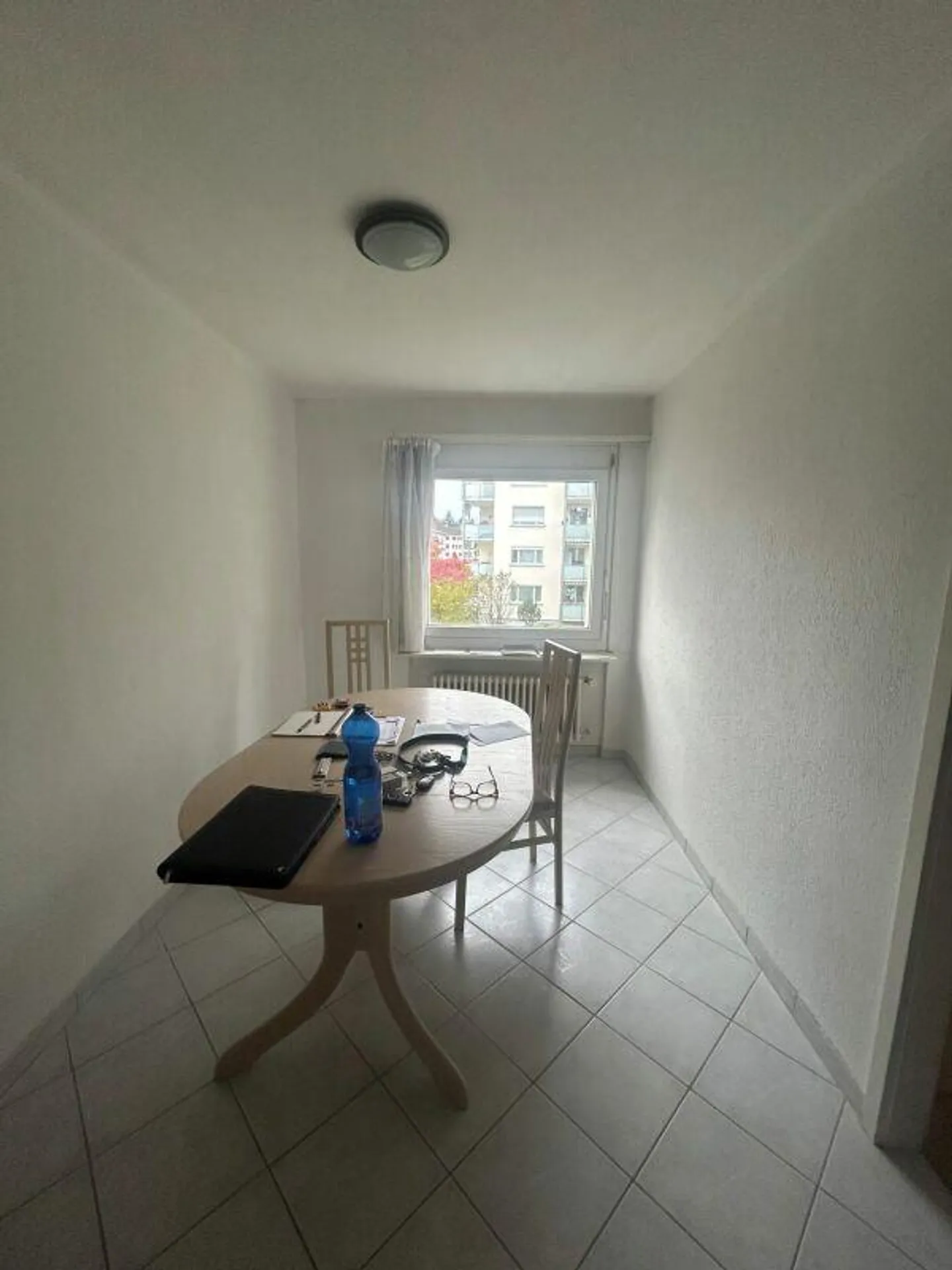 Appartement simple dans un quartier calme - Photo 6 sur 8