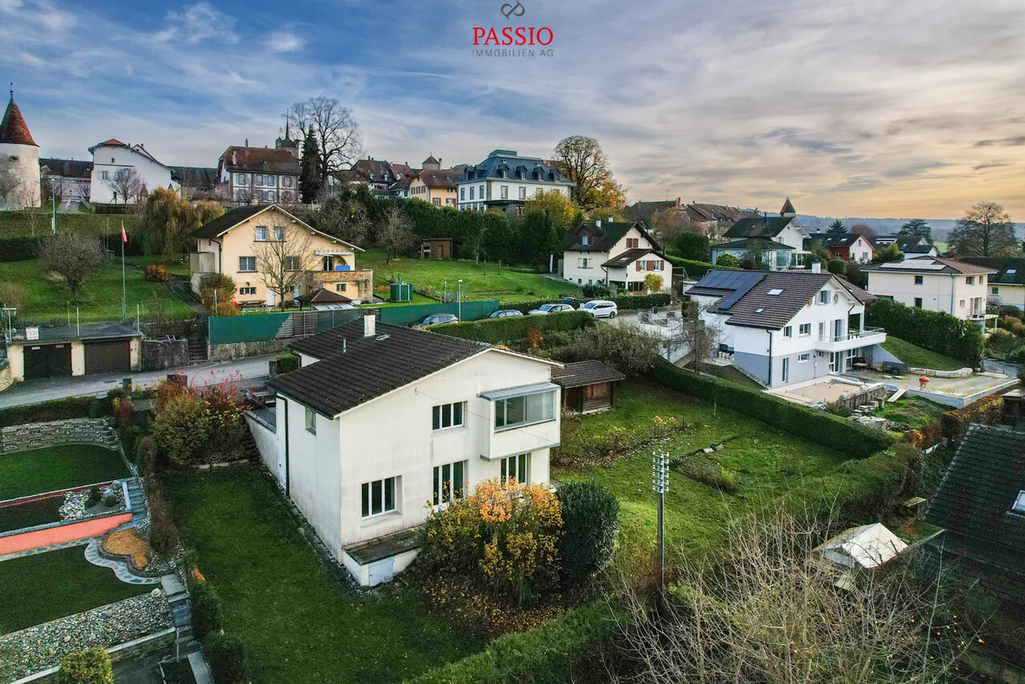 Haus mit 6,5 Zimmern und enormem Grundstück sowie atemberaubendem Blick - Foto 26 von 29