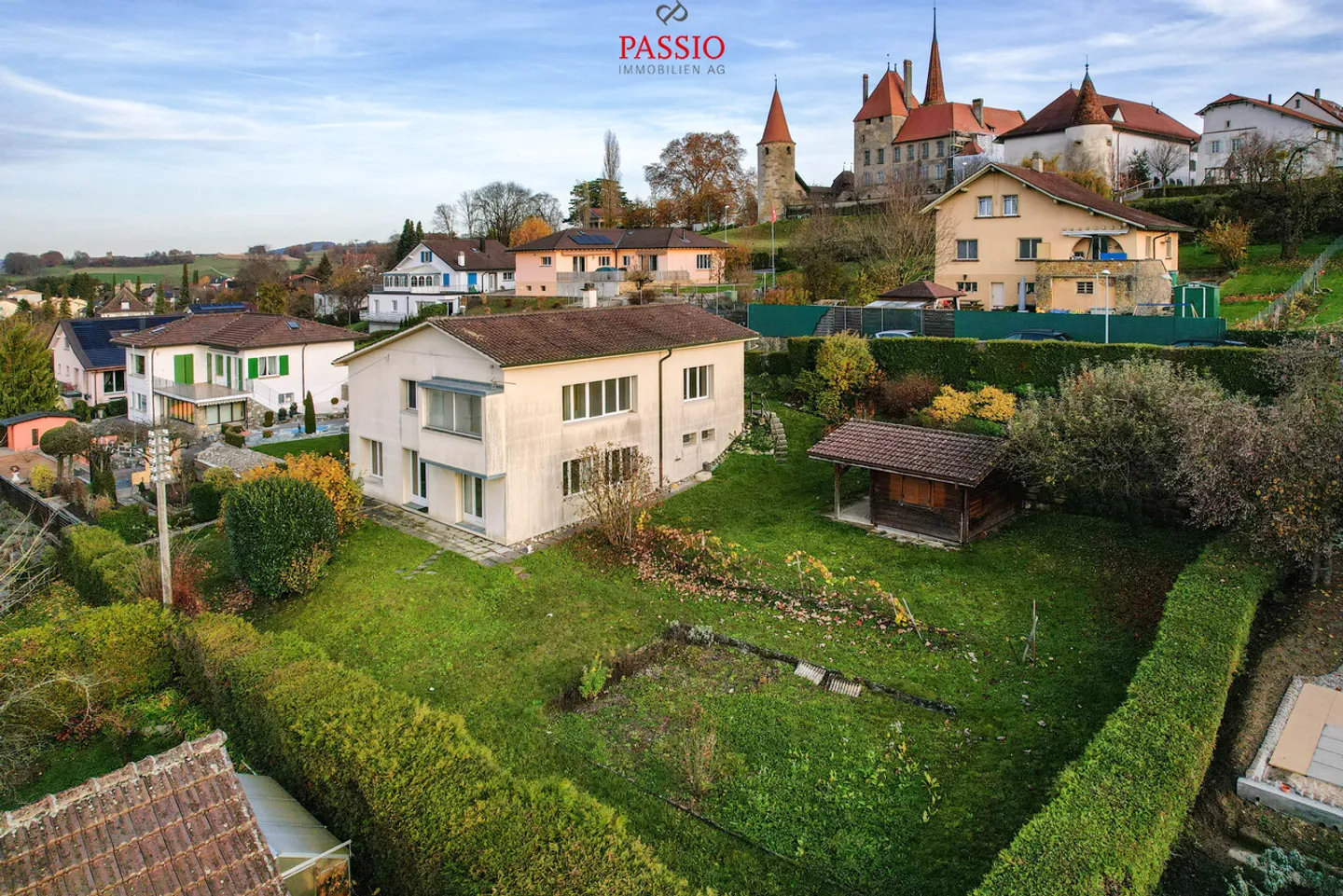 Haus mit 6,5 Zimmern und enormem Grundstück sowie atemberaubendem Blick - Foto 27 von 29