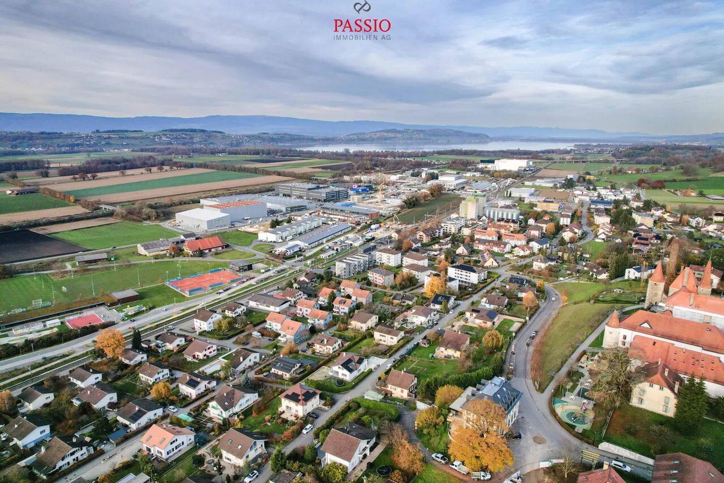 Haus mit 6,5 Zimmern und enormem Grundstück sowie atemberaubendem Blick - Foto 29 von 29