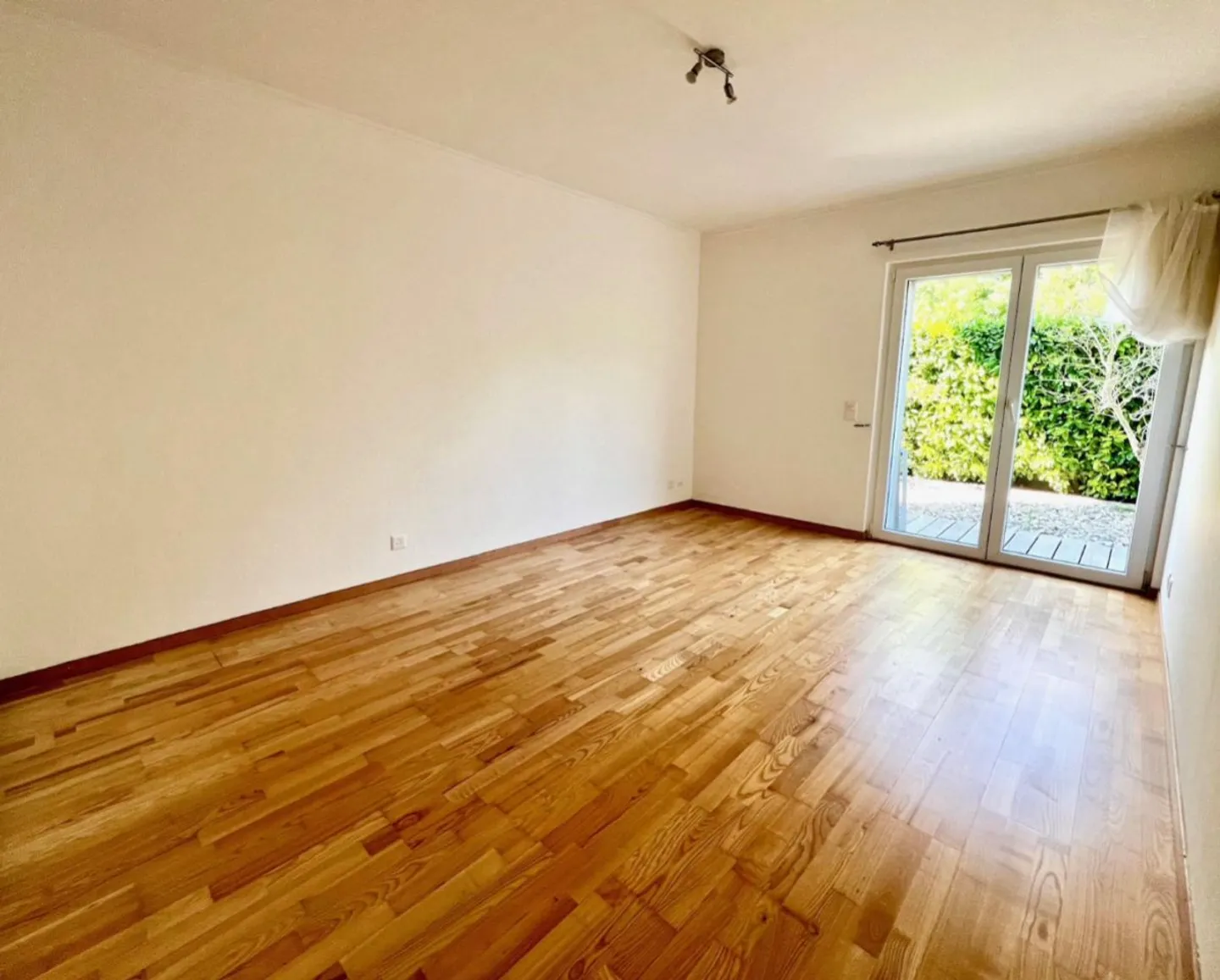 Magnificent 3.5-room apartment with terrace and pool - Photo 5 of 8