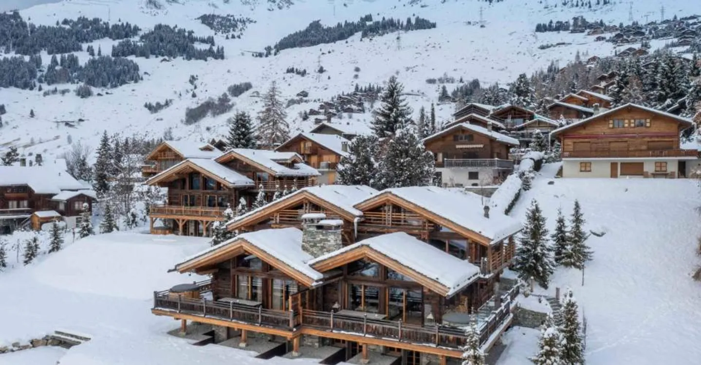 MAGNIFIKANTER CHALET - PANORAMABLICK - 5 SCHLAFZIMMER - Foto 2 von 12