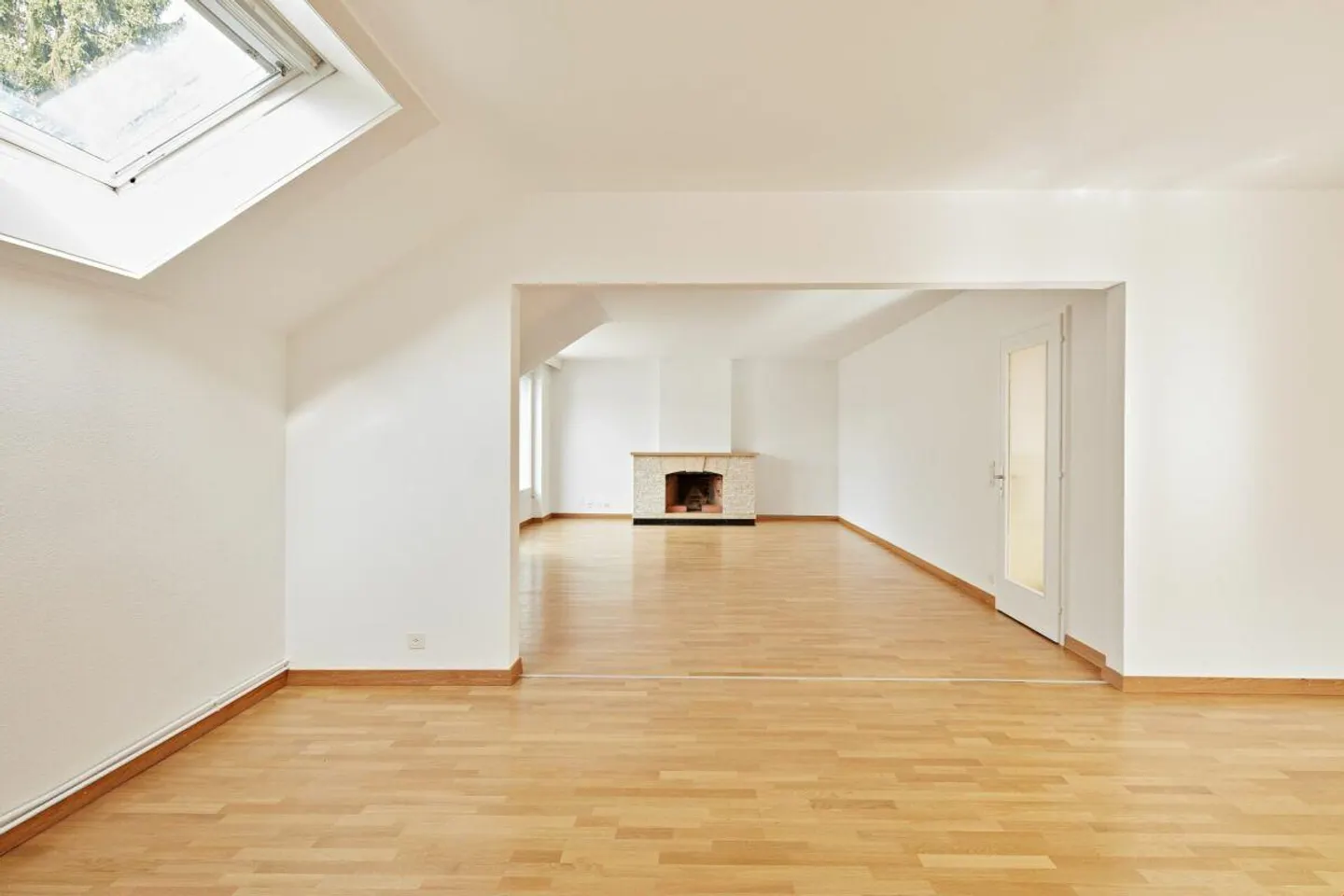 Appartamento mansardato 4 1/2 locali con bella vista & camino - Foto 15 di 19