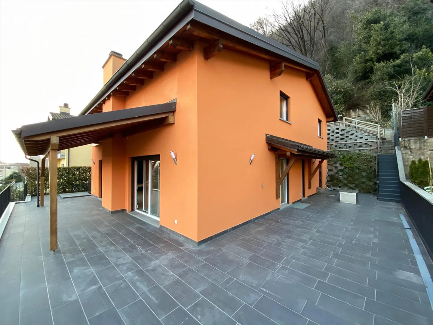 EINFAMILIENHAUS IM GRÜNEN - Foto 2 von 13