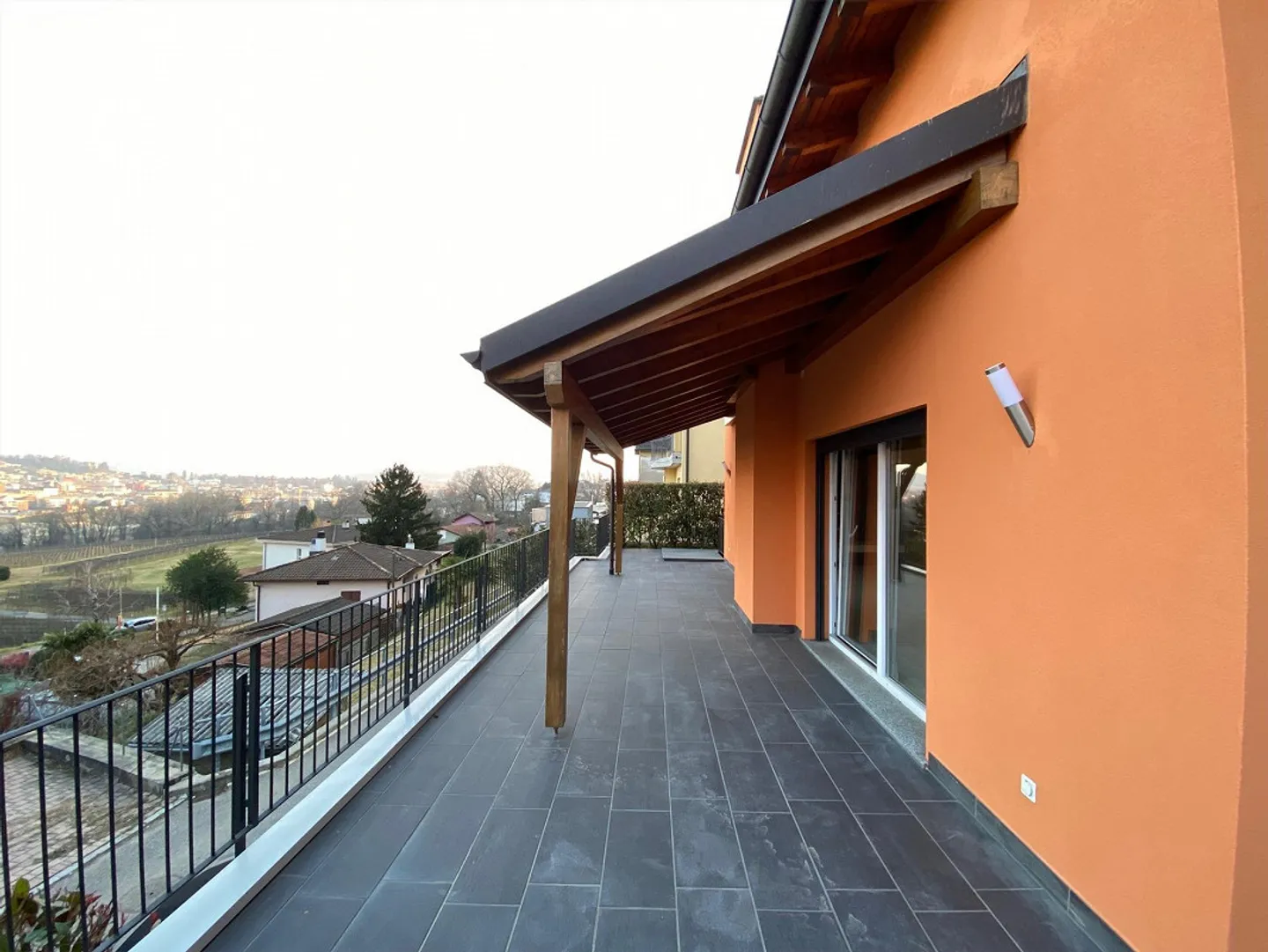 EINFAMILIENHAUS IM GRÜNEN - Foto 3 von 13