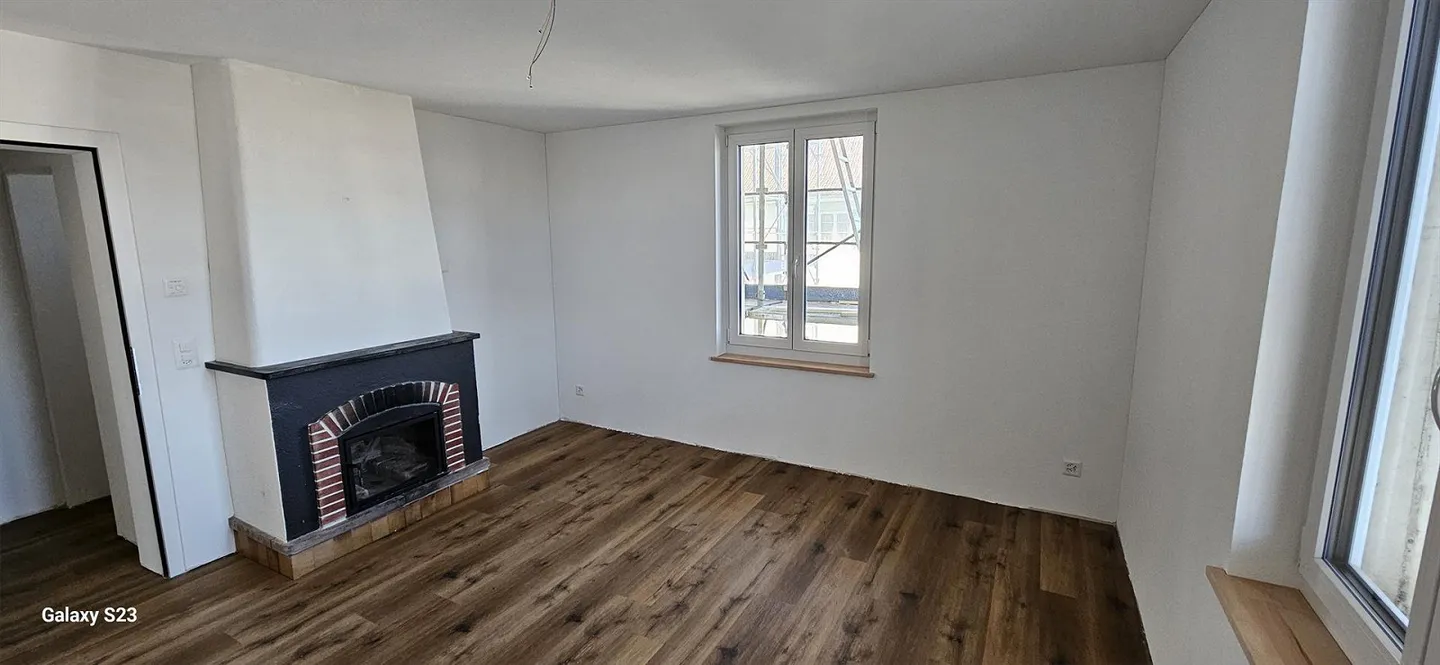 4 Room Apartment - Photo 3 of 7