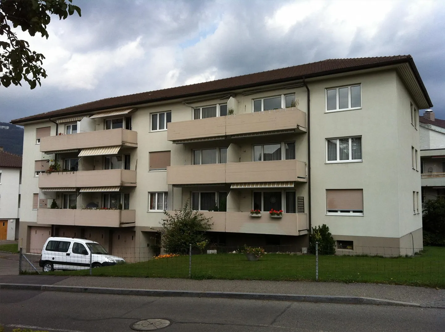 Apartment near the lake - Photo 1 of 9