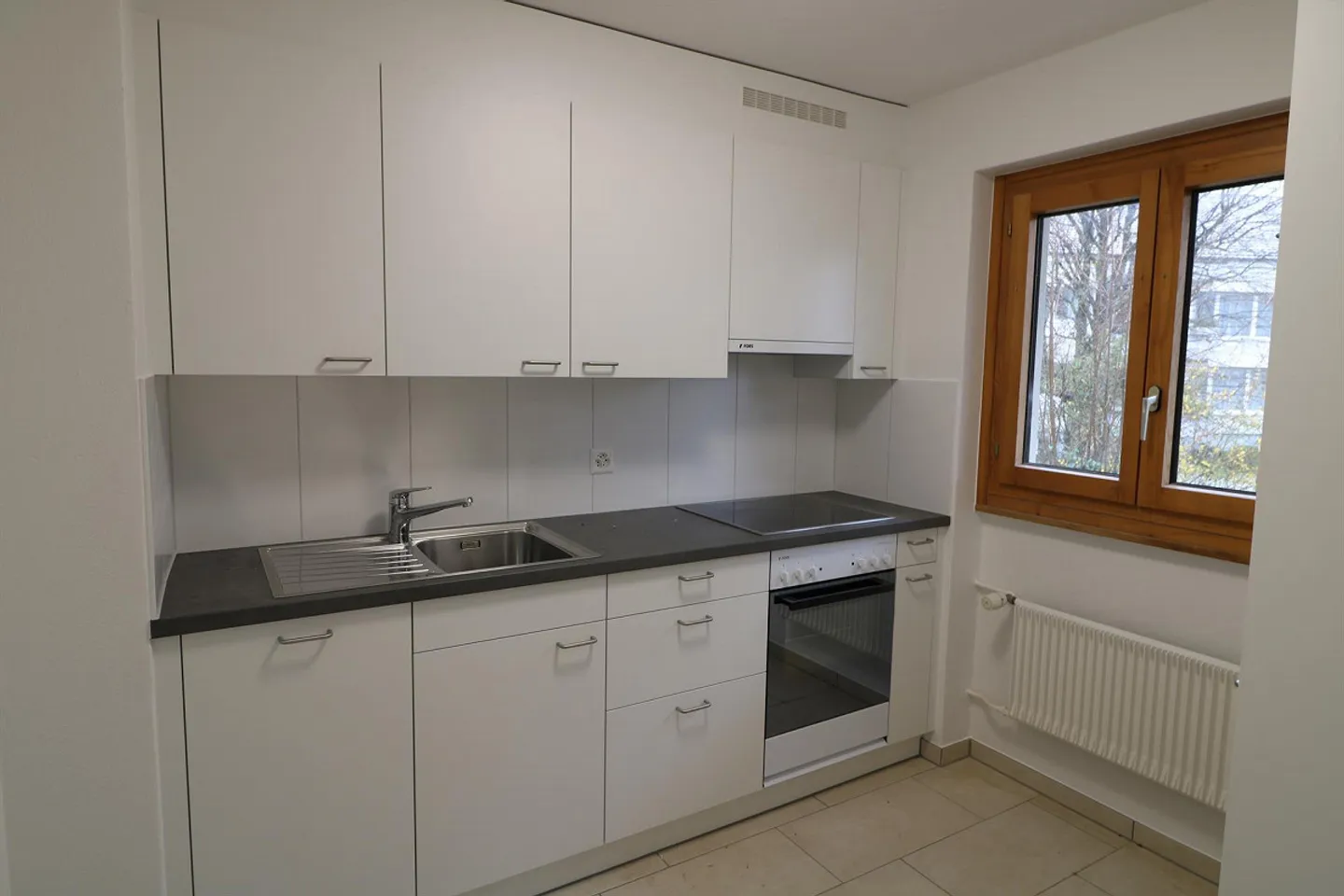 Apartment near the lake - Photo 2 of 9