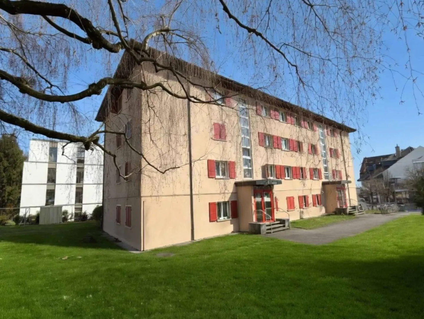 ESCLUSIVITÀ - FARE UN'OFFERTA - IMMOBILE DI REDDITO NELLA PARTE OCCIDENTALE DI LAUSANNA - Foto 3 di 10