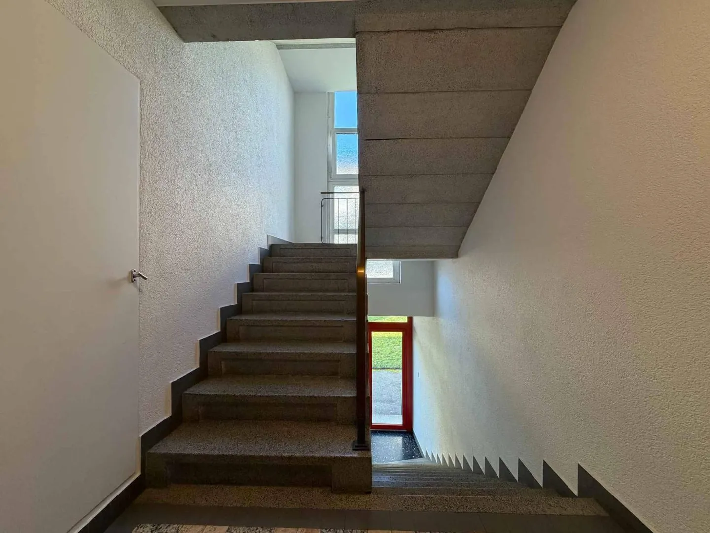 ESCLUSIVITÀ - FARE UN'OFFERTA - IMMOBILE DI REDDITO NELLA PARTE OCCIDENTALE DI LAUSANNA - Foto 9 di 10