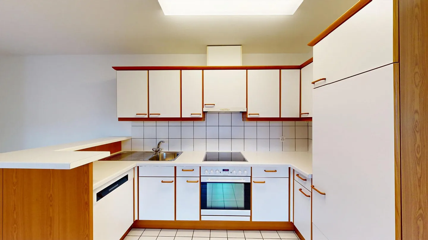 Stylish old building apartment in St. Gallen - Photo 3 of 7