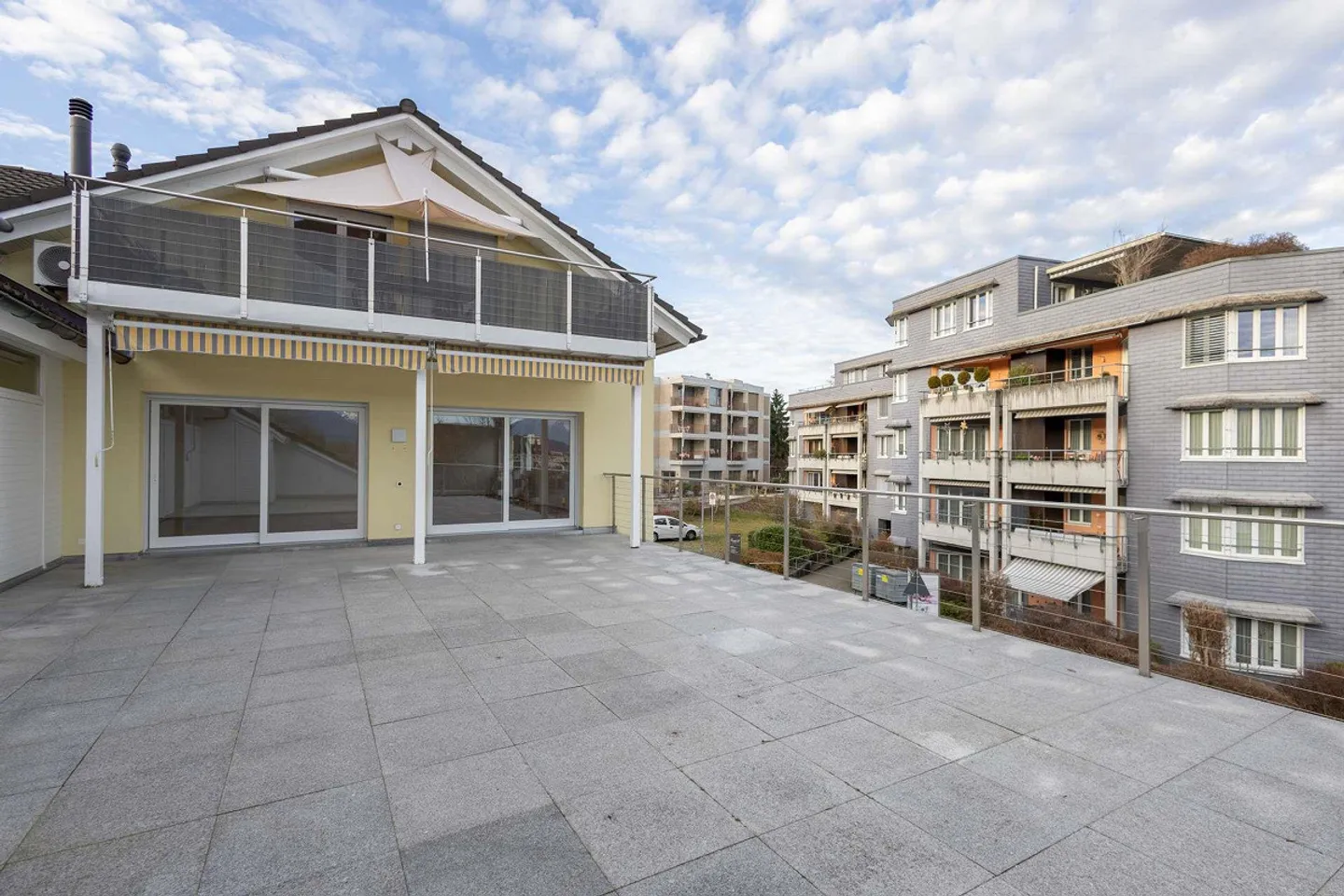 Appartement exclusif de 4,5 pièces à Jona avec une impressionnante terrasse de 88 m² - Photo 1 sur 16