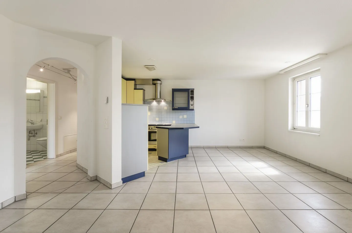 Appartement spacieux et abordable de 3,5 pièces au centre de Wildegg - Photo 6 sur 15