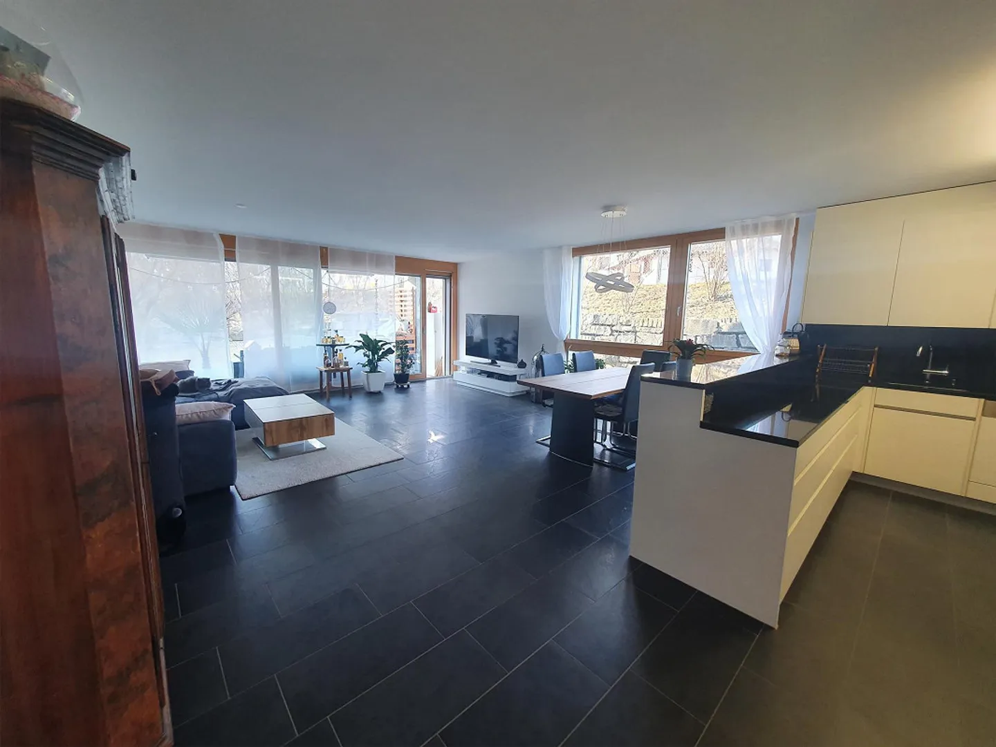 Top 3 1/2 Zimmer-Wohnung EG - Foto 4 von 9