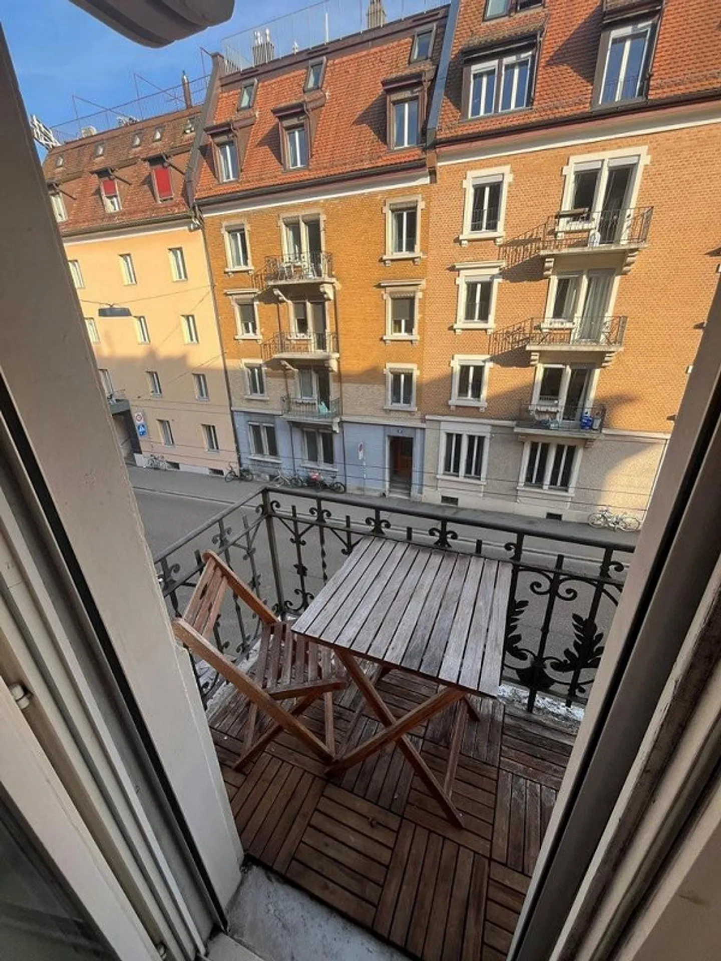 Old Building Apartment at Goldbrunnenplatz - Photo 10 of 10