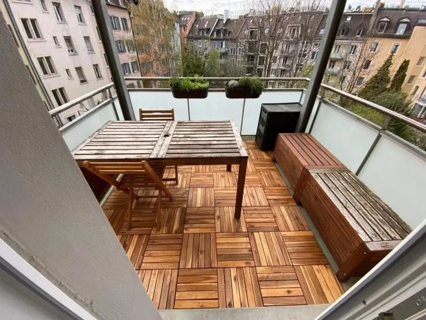 Old Building Apartment at Goldbrunnenplatz - Photo 9 of 10