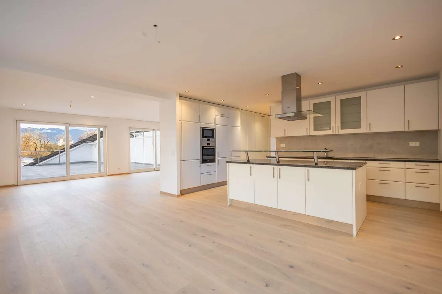 Appartement exclusif de 4,5 pièces à Jona avec une impressionnante terrasse de 88 m² - Photo 2 sur 16