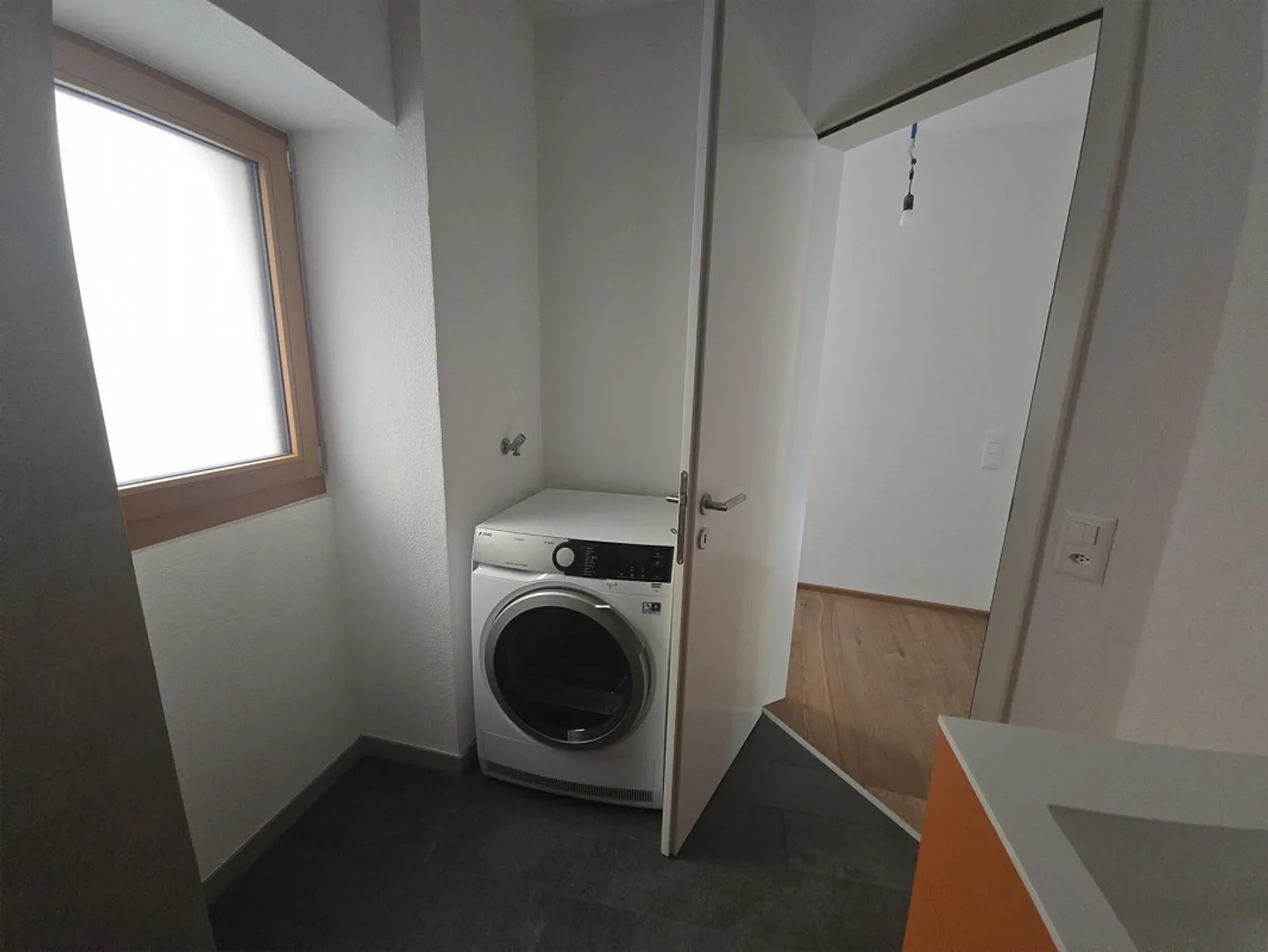 Beautiful house with 4.5 rooms renovated with lake view in Cademario - Photo 5 of 10