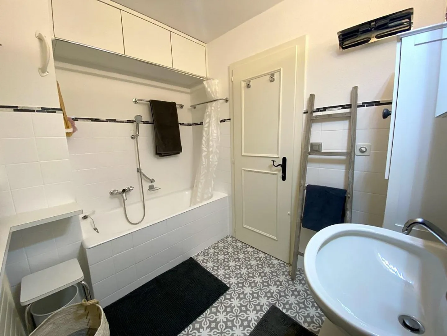 «Location à l'année joli studio rénové centre de Crans-Montana» - Photo 6 sur 8