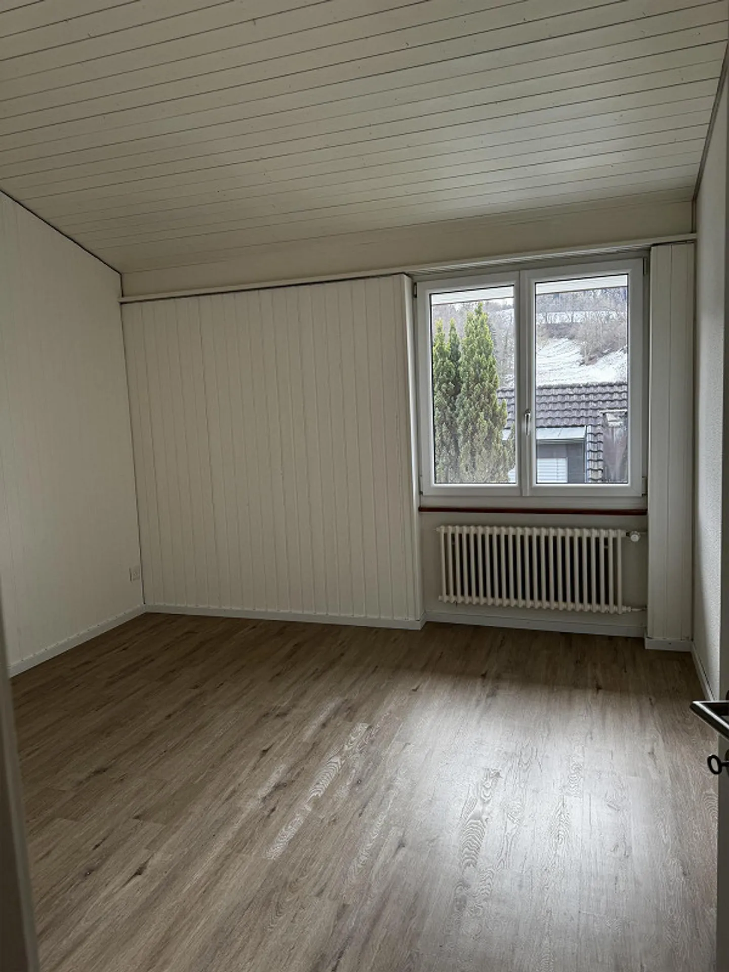 Une maison familiale double de 5,5 pièces récemment rénovée - Photo 11 sur 19